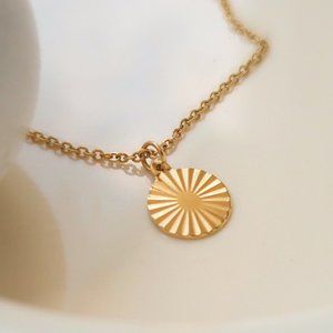 NEW 18K Gold Plated Textured Round Coin Necklace
